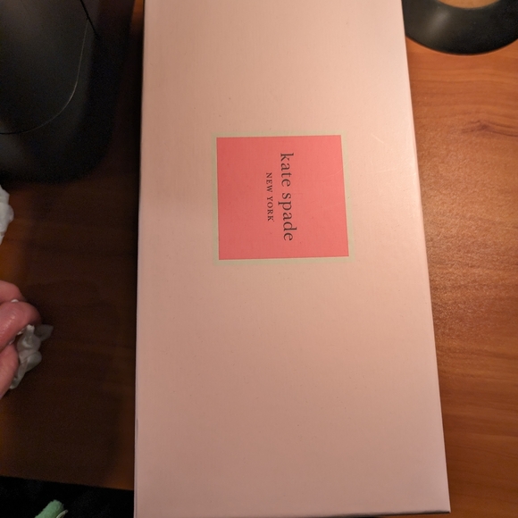 Kate Spade - Size 7 - Black Patent Leather - Picture 5 of 6